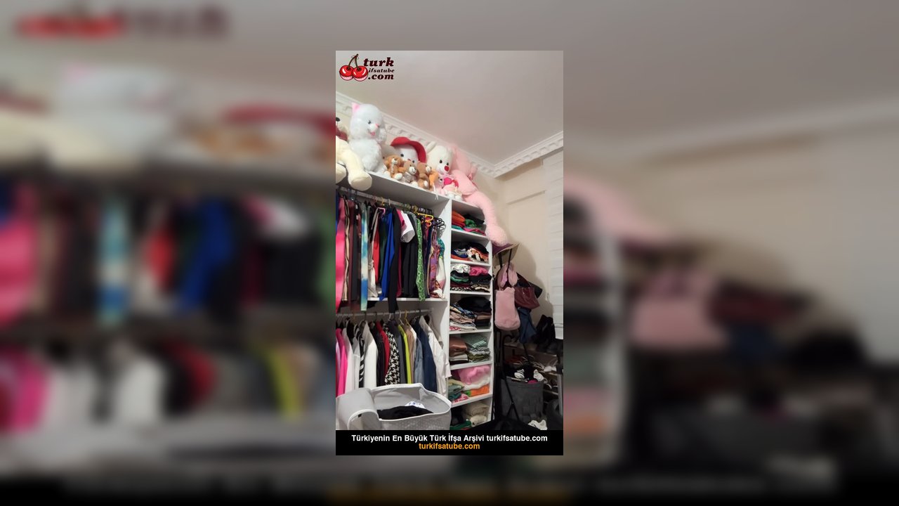 Ecrin Dilek Gökçe ifşa yeni eteğiyle dans etti