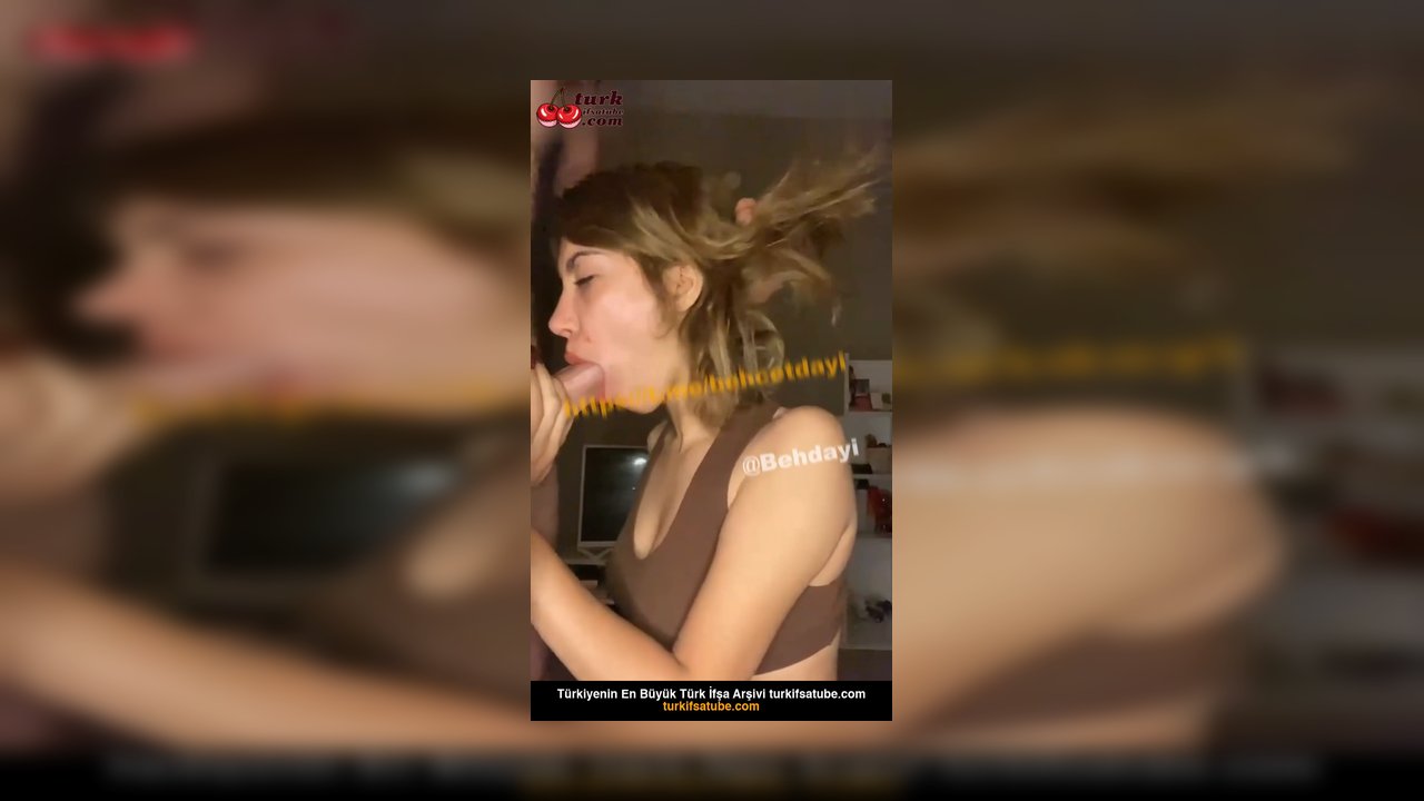 Canlı Sakso Malena kalın yarrağı bulunca yayında yaladı