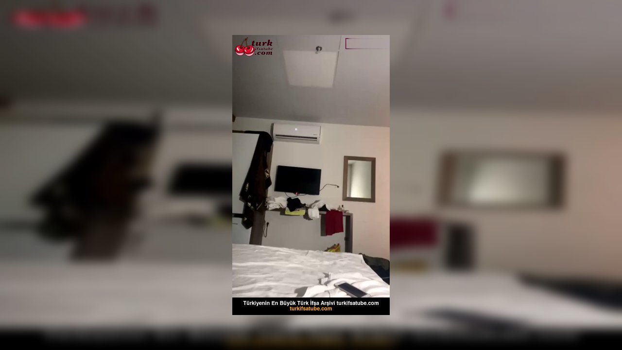 Naz Elbir ifşa Açtı memeleri manitasına yalattı