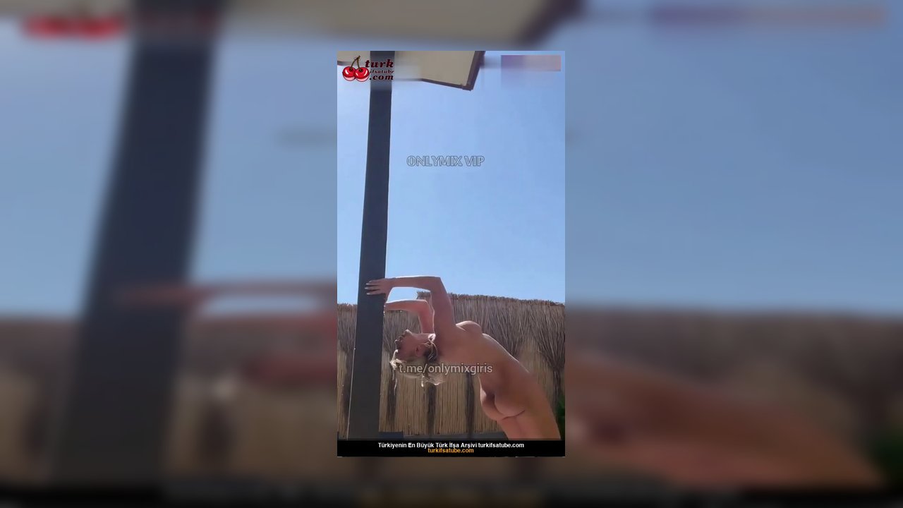 Berfe Ece Talin ifşa Çırıl çıplak sabah yogası yaptı