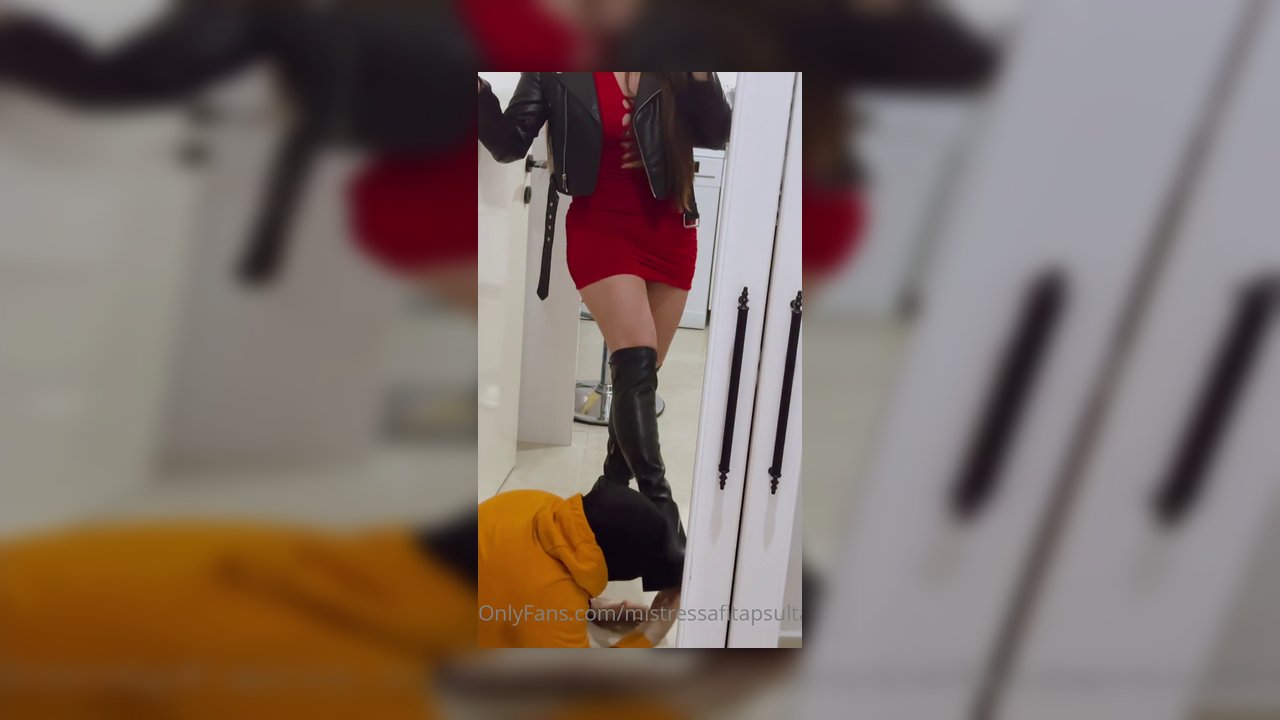 Öyle ayaklarımın dibinde kalacaksın!