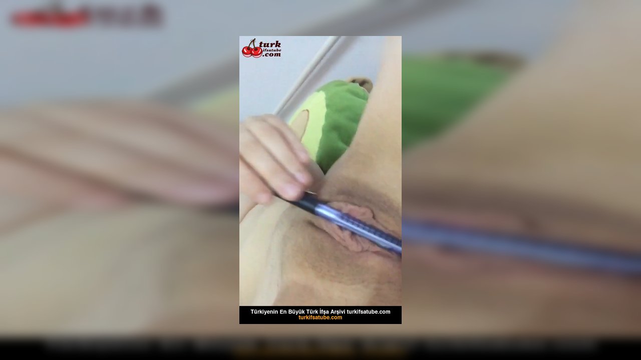 Türbanlı ifşa Lames göt deliğine kalem soktu