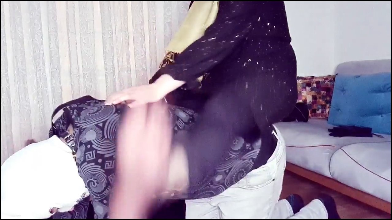 Biraz komedi olsun istedim, yılbaşı eğlencesi düzenledim