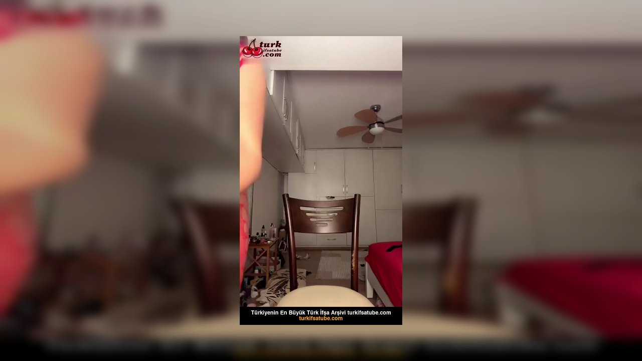 Tango irina ifşa Kırmızı fileli elbisesiyle nude yayın yaptı