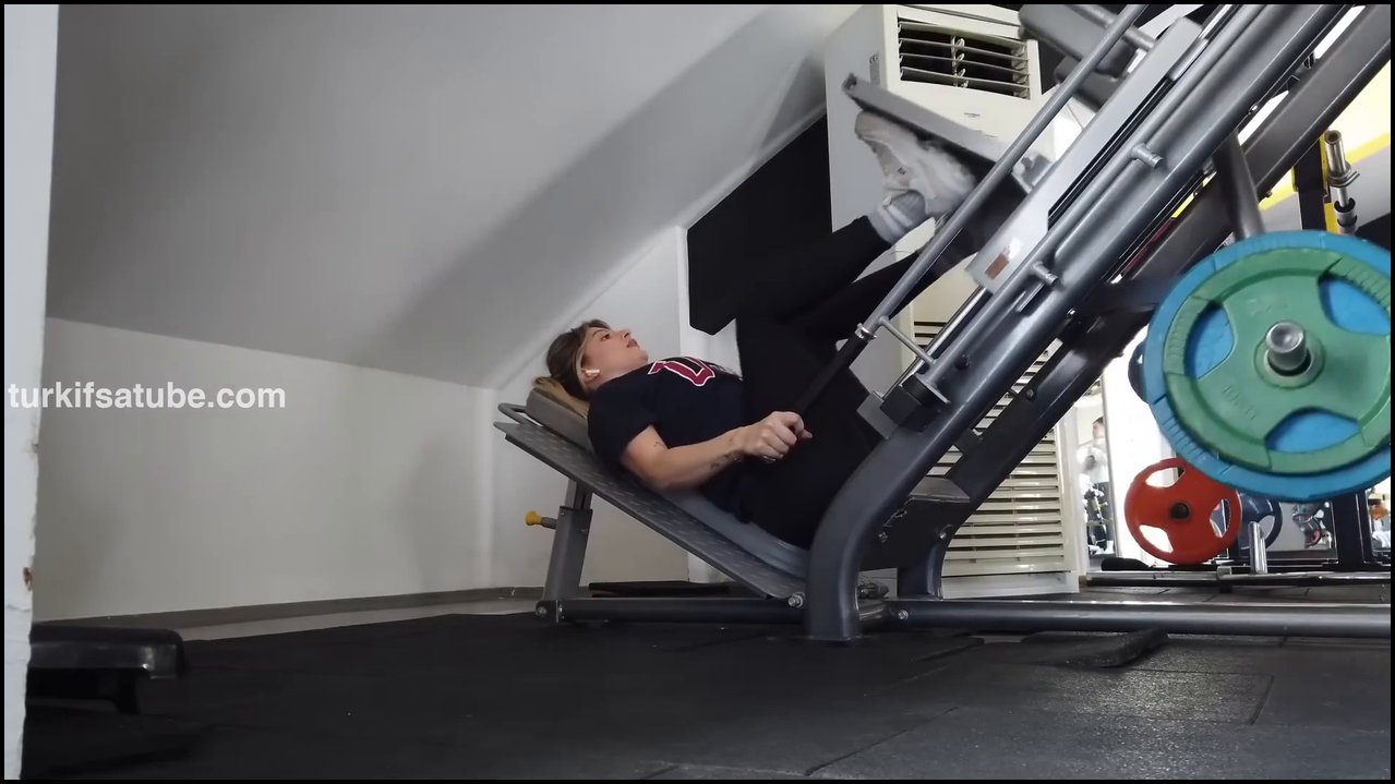 Selda Ateş - Güne temizlik ile başladım