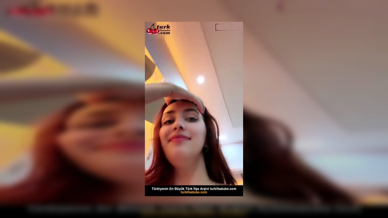 Tango Lili ifşa Balık etli kız yayında dans etti