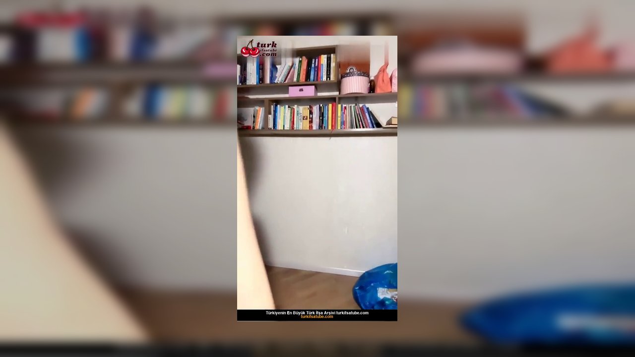 Tango Laura ifşa Sexy hatun iç çamaşırlı yayın yaptı