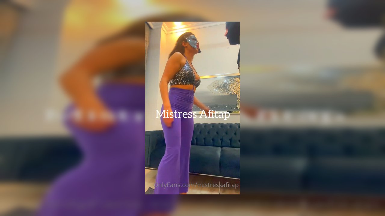 Yine köpek gibi tıpış tıpış geldi