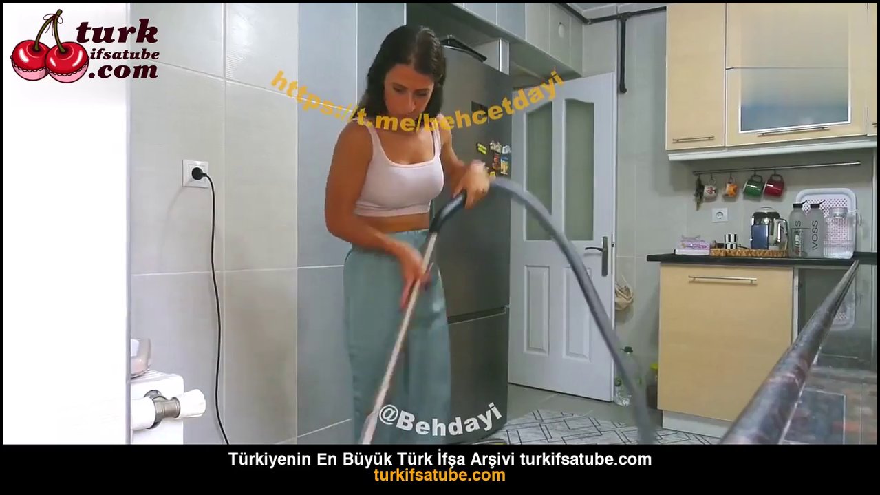 Naz Karalı ifşa Mutfak temizliği