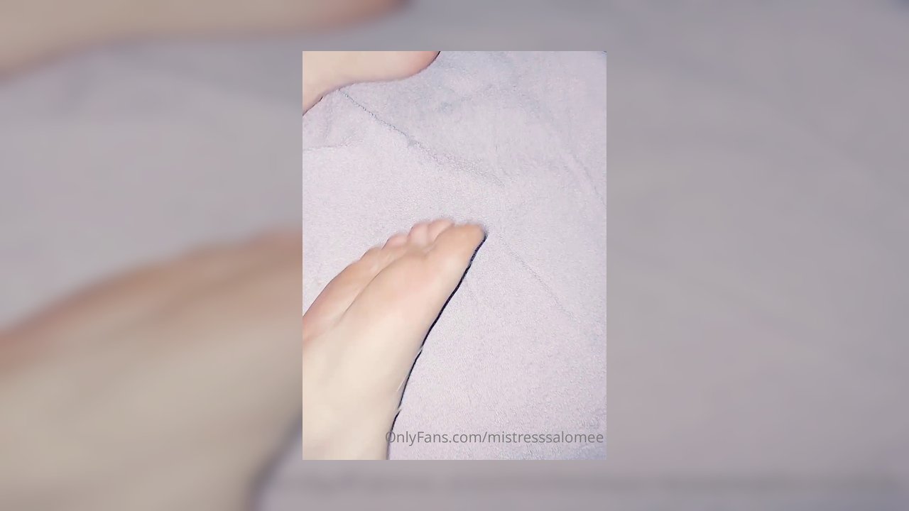 Ölü derilerimi havada kapmanız için sizi yarıştıracağım köleler ve fetişler