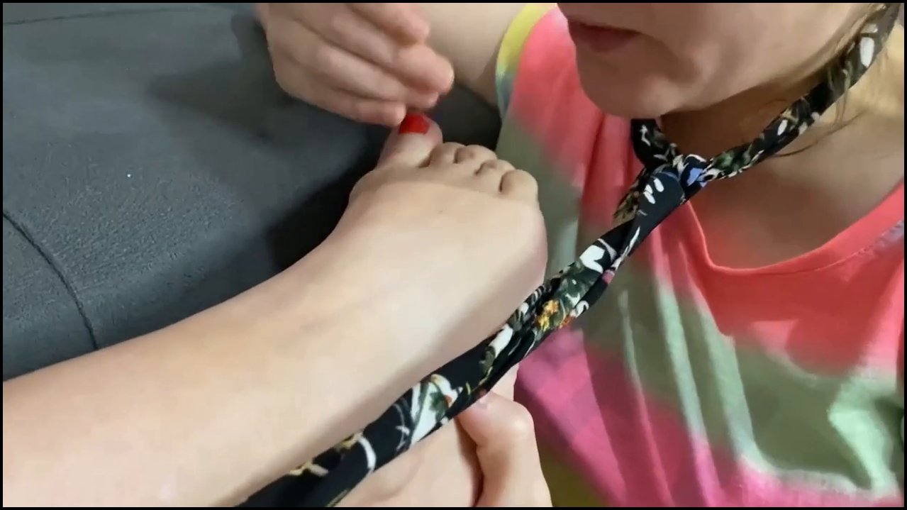 KRALİÇE VE DİŞİ KÖLE