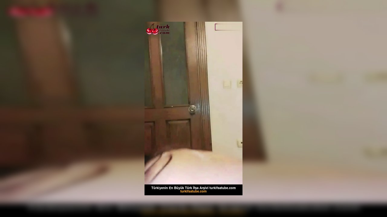 Türbanlı Donat ifşa Kırmızı küloduyla kamera karşısına geçti