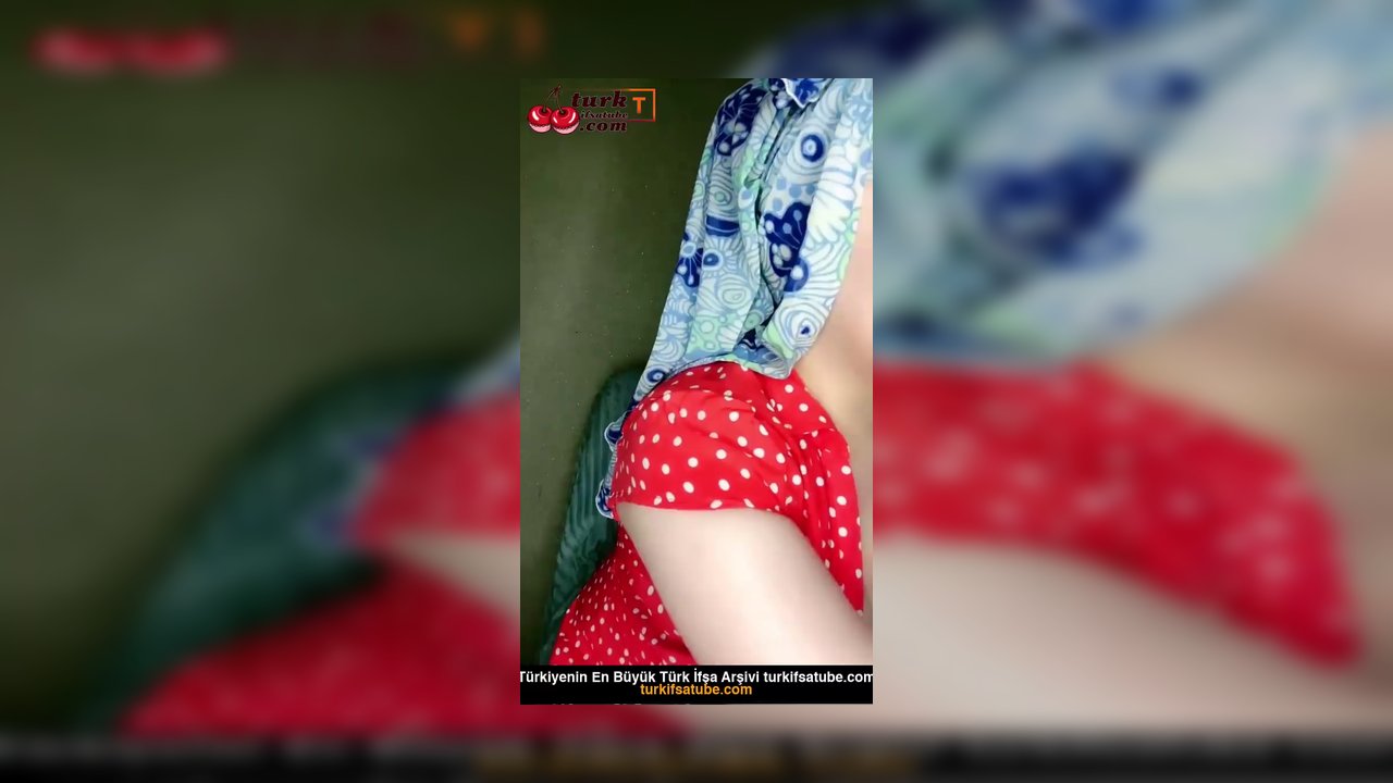 Tango çiçek ifşa türbanlı ev hanımı