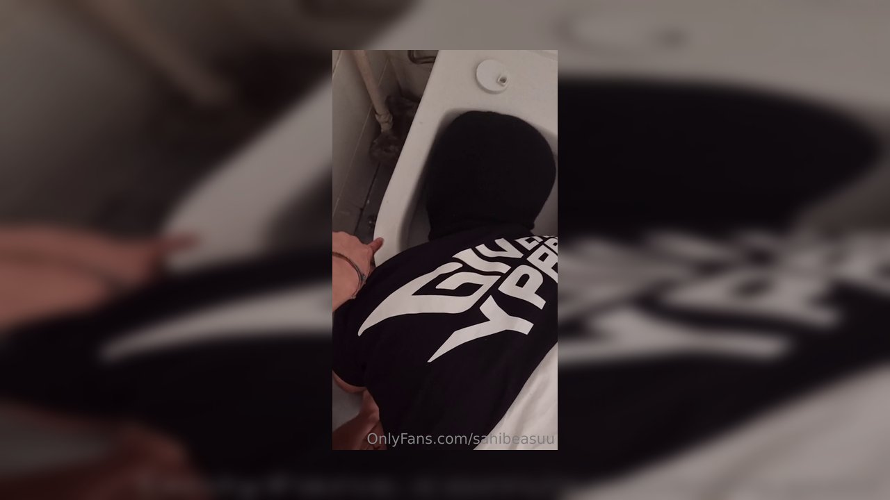 Klozetimi yalatıyorum eziğe