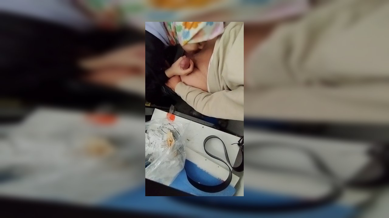 Tango da yayın açan türbanlı kızın harika ifşa videoları part 1