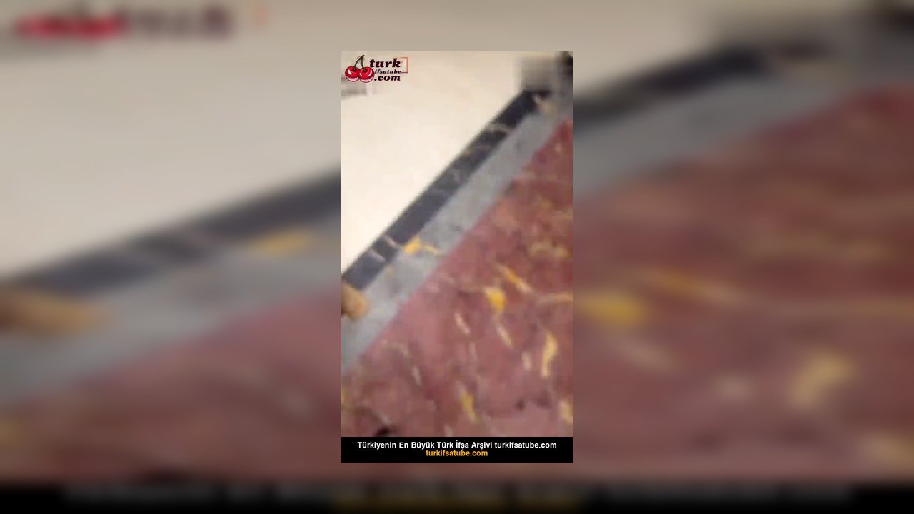 Lezbiyen genç kızların sırayla ağzına verip sikti