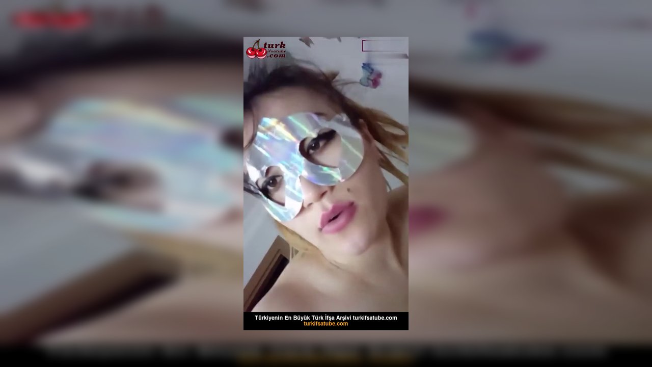 Uzun Türk Porno Asyalı hizmetçisini yine sikti