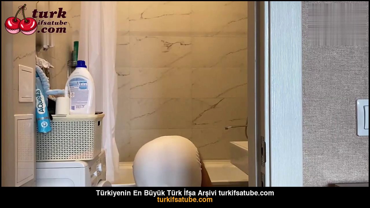 Anya Stark ifşa Banyo temizliği yaptı